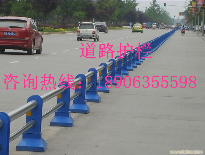 不銹鋼隔離護(hù)欄01、隔離護(hù)欄