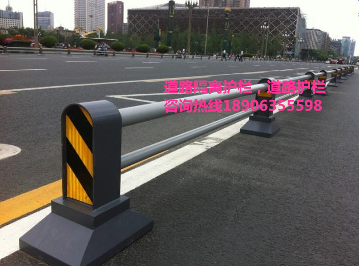 道路護(hù)欄，道路隔離柱，隔離墩